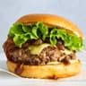 برجر طازج في طلب المطعم